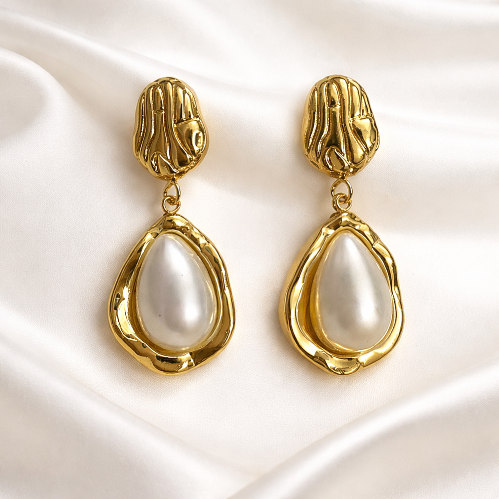 Liora Pearl Drop